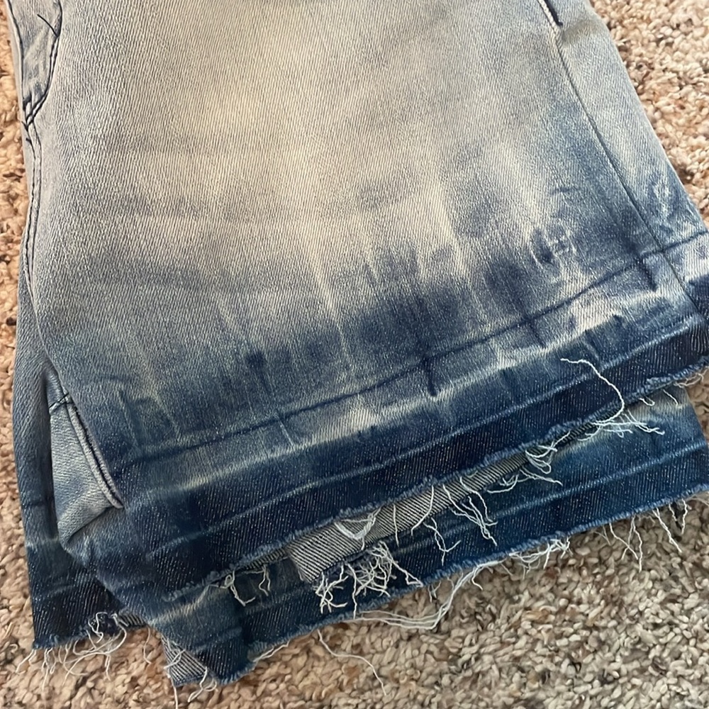 Judy Blue Jean Shorts with Ombré Effect Sz XL frayed hem - Picture 3 of 7